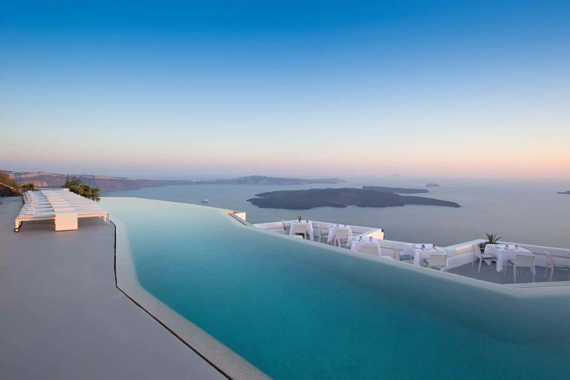 Grace Hotel Santorini